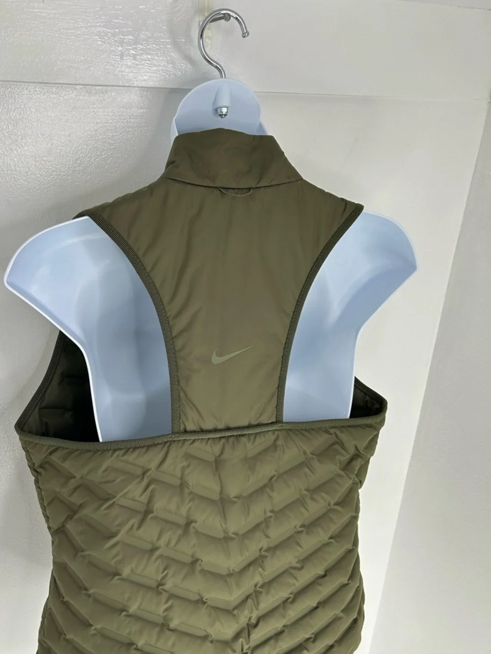 Nike Aeroloft Down Running Vest Womens XL Beige Full Zip‎ Lightweight Active